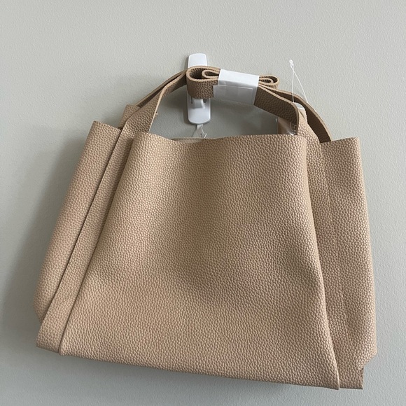 🆕 Pebbled Tan Tote Bag - Picture 2 of 3